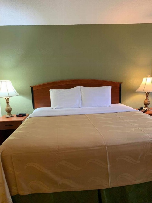 Quality Inn & Suites image 9