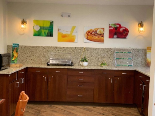 Quality Inn & Suites image 4